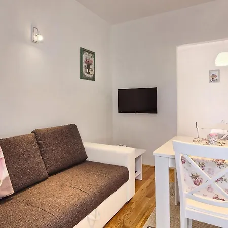 公寓 Gemuetliche Studio-wohnung Mit Zwei Balkonen Und Gemeinschaftsgarten In Strandnaehe *