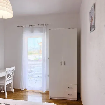 Gemuetliche Studio-wohnung Mit Zwei Balkonen Und Gemeinschaftsgarten In Strandnaehe * 珀德垂那